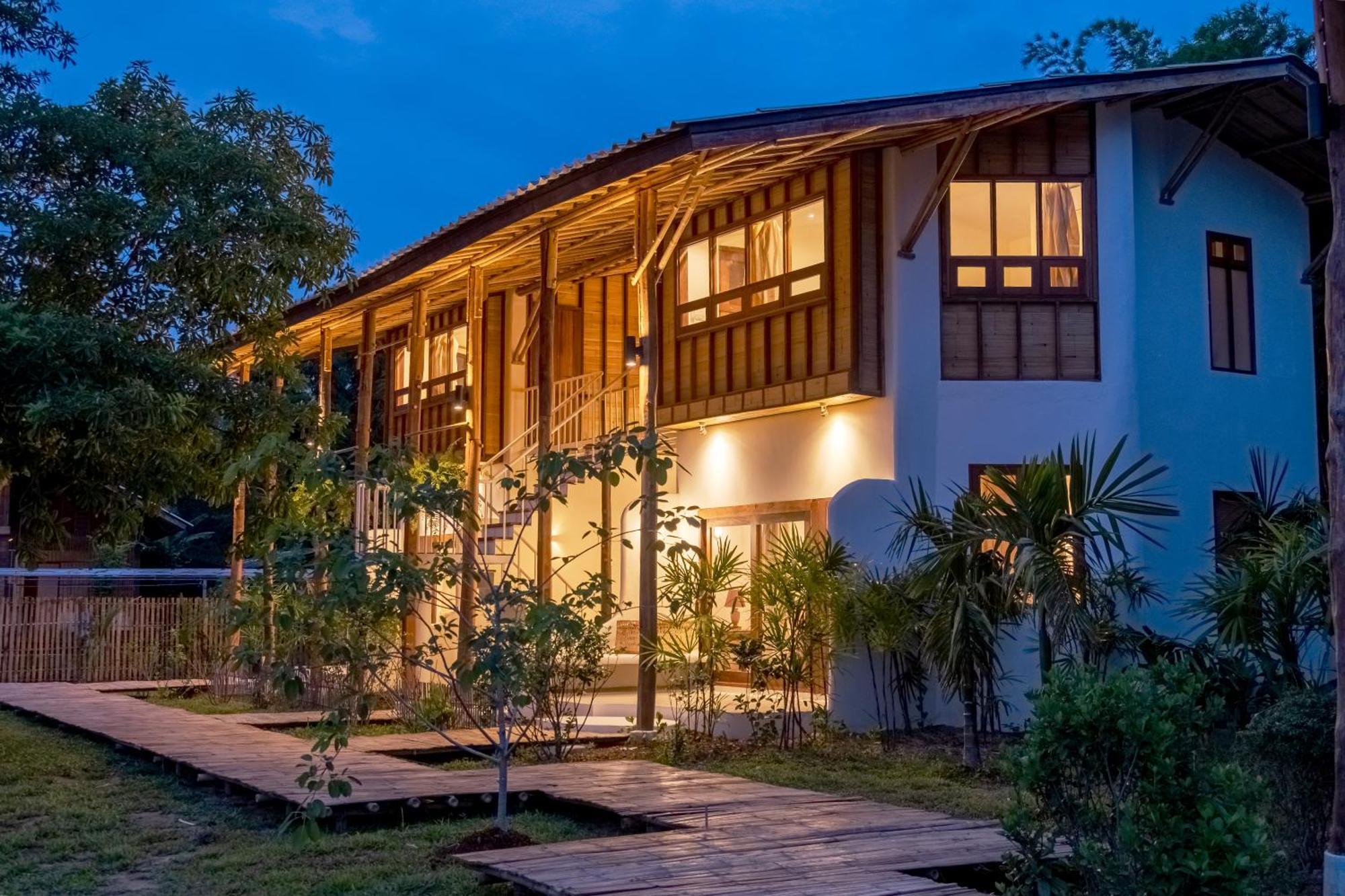 Bamboo Nest At Sanggadee Space Chiang Mai Exteriör bild